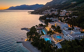 Business retreat: a strategic way to strengthen your team