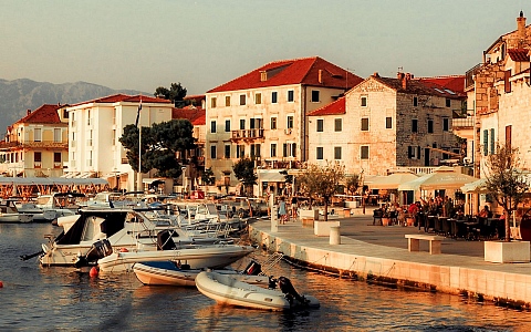 Grand hotel View - Postira, Brač - Destination