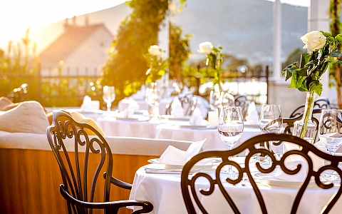 Brown Beach House Croatia - Trogir - Restaurant-Bar