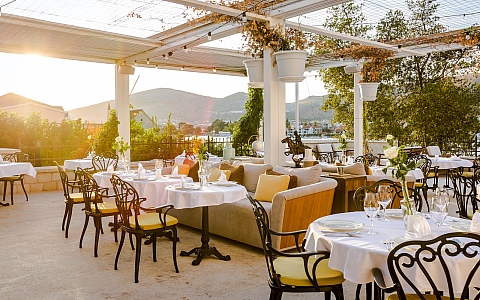 Brown Beach House Croatia - Trogir - Restaurant-Bar