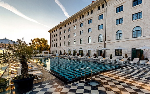 Brown Beach House Croatia - Trogir - Pool