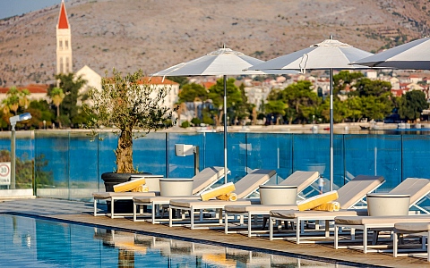 Brown Beach House Croatia - Trogir - Pool