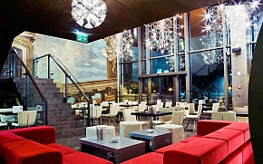 Restaurant Lobby